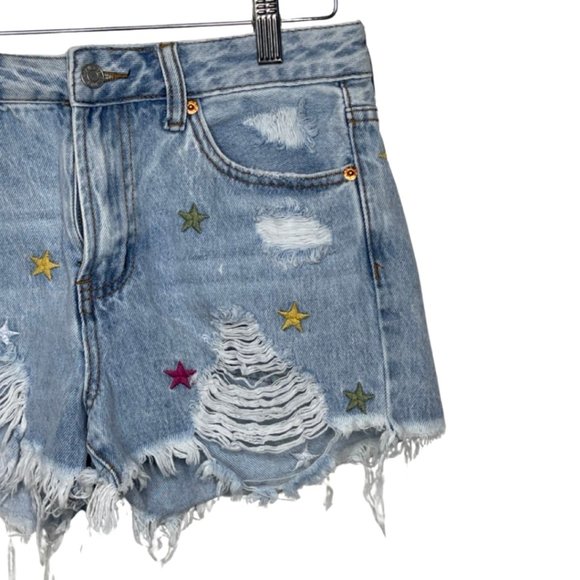 SONG | Embroidered Super High Rise Distressed Denim Shorts Light Wash | Size 27 - Picture 2 of 9